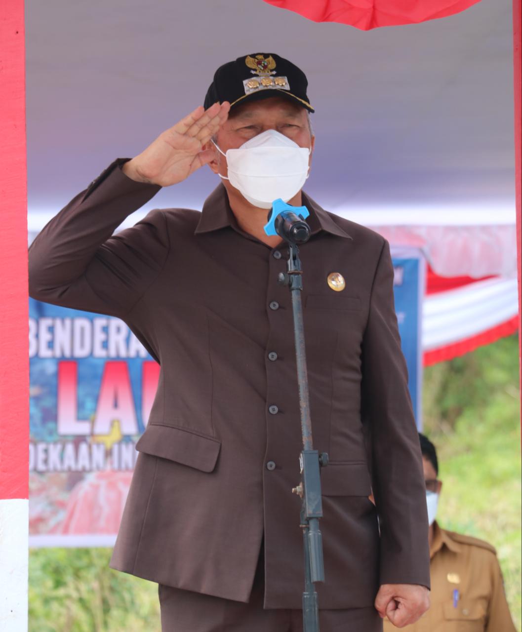 Dalam Rangka HUT RI Ke 77,Bupati FDW Irup Di Upacara Bawah Laut