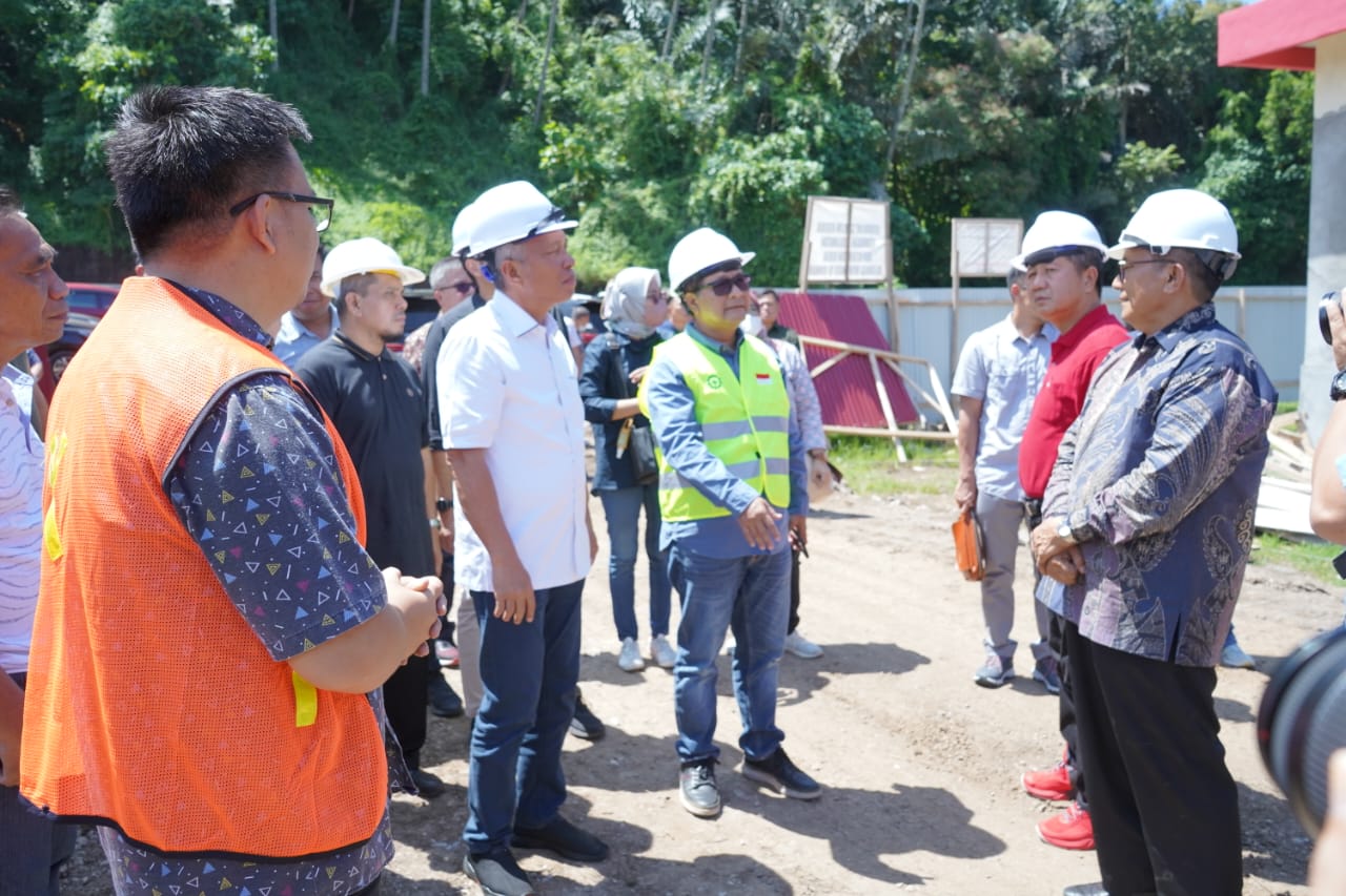 Bupati FDW Terima Kunjungan SESMENKOP UKM RI