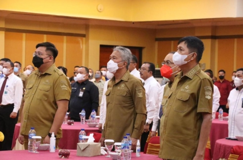 Bupati FDW Terima Penghargaan Minsel WTP Ke Enam kali