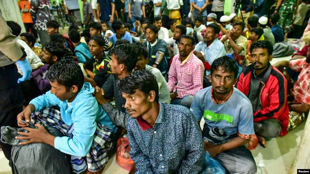 Berita VOA Indonesia : Membuka Kesempatan “Bekerja” bagi Ribuan Pengungsi di Indonesia.