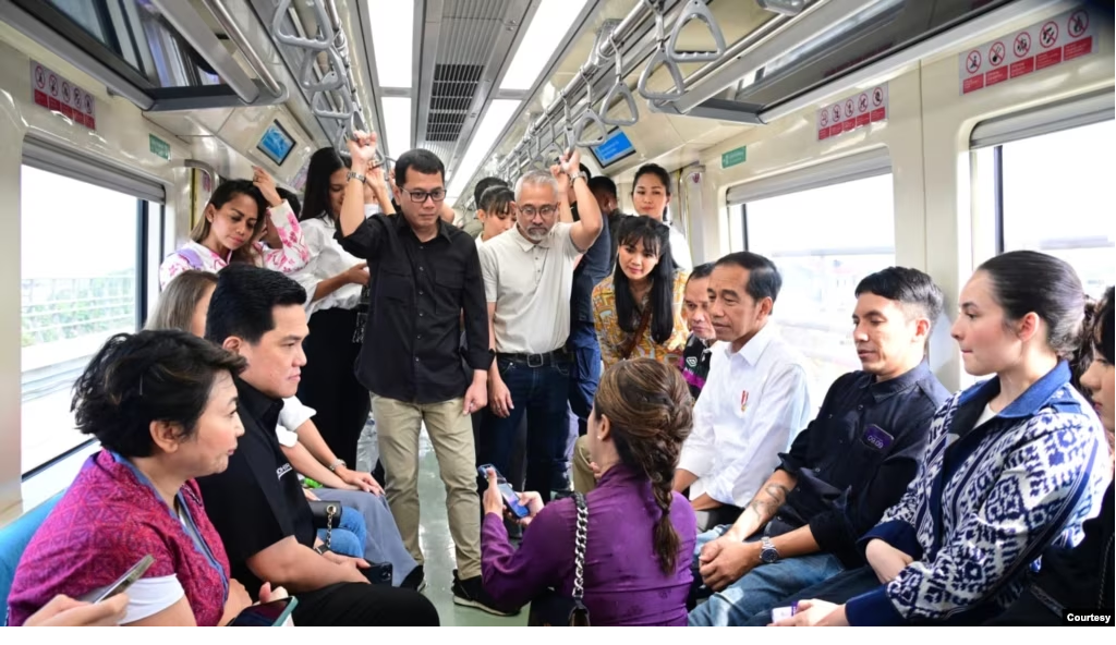 Jokowi: LRT Jabodebek Beroperasi Penuh 26 Agustus