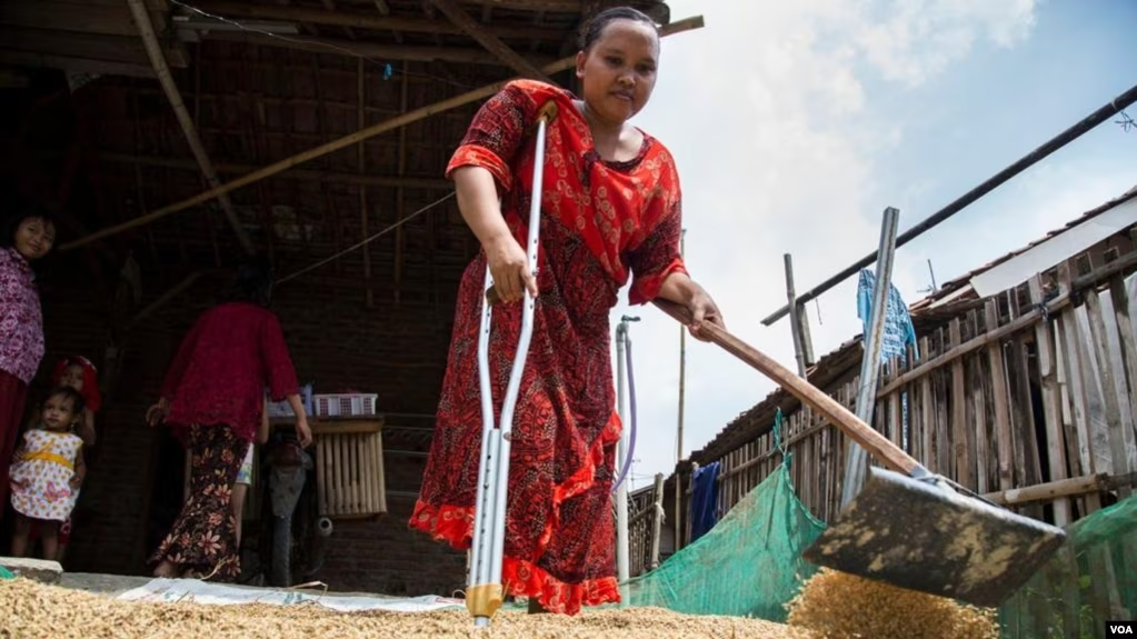 Kini Berjuang Sendiri Melawan Tumor Ganas