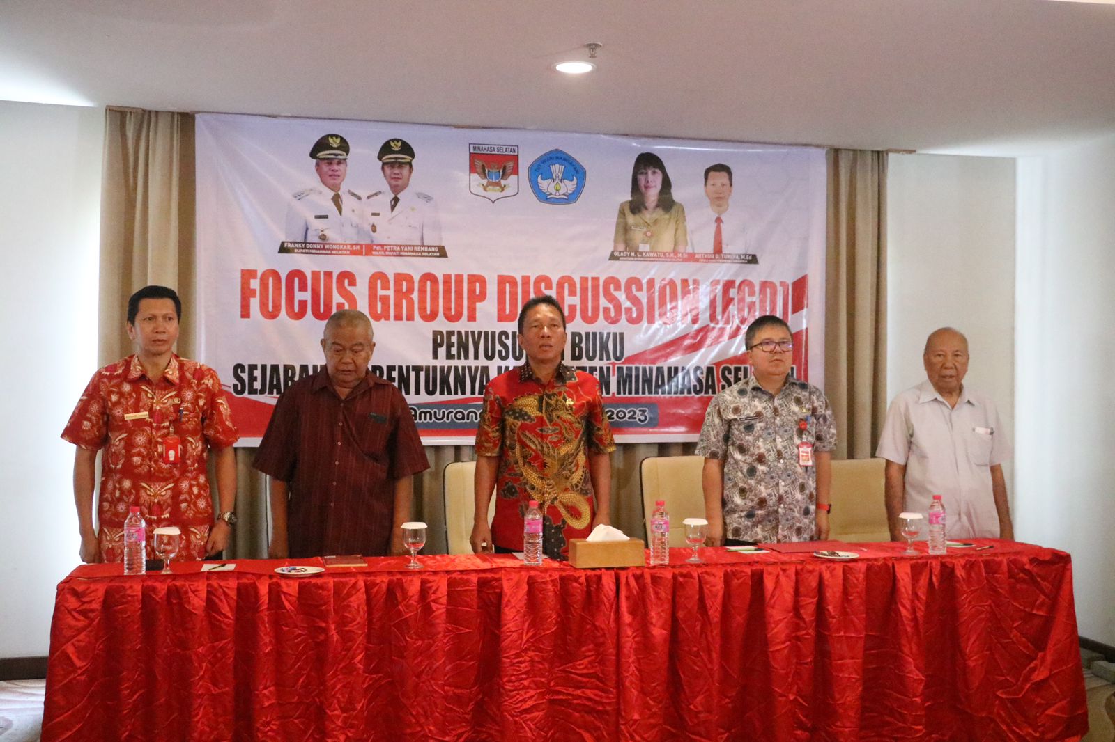 Hadirkan Pejuang Terbentuknya Minsel, Bupati FDW Buka FGD Penyusunan Buku Sejarah Terbentuknya Kabupaten Minahasa Selatan