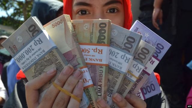 Pemerintah Pastikan THR dan Gaji ke-13 PNS untuk 2024, Cair 100 Persen