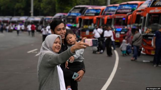 Para Ayah: Cuti 2 Hari Dampingi Istri Bersalin Tidak Cukup