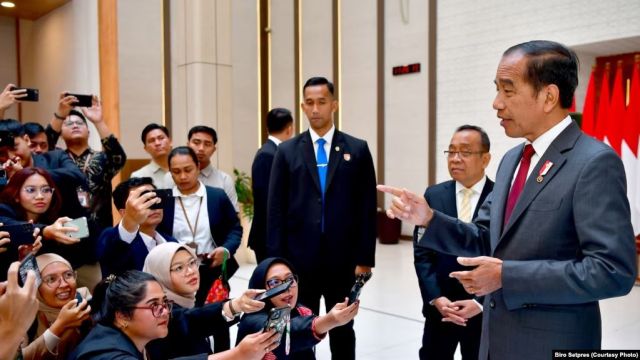 Jokowi Enggan Komentari Aktivis NU yang Temui Presiden Israel
