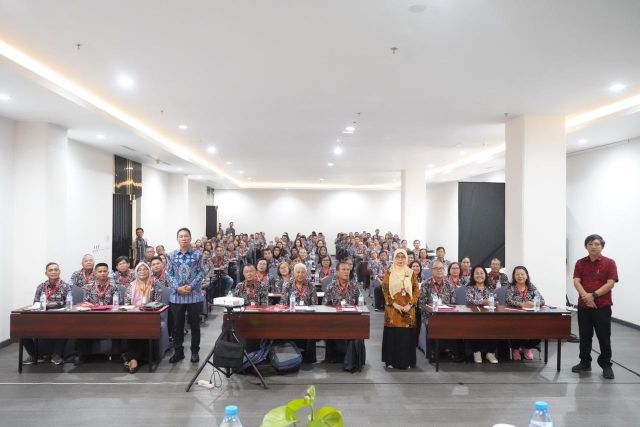 Bupati FDW buka BIMTEK Implementasi dan Kebijakan Penyelenggaraan Pemerintahan Desa untuk Ketua dan Anggota BPD di Minahasa Selatan