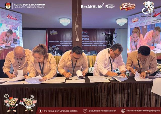Hasil Pleno KPU Tetapkan FDWTK Peraih Suara Terbanyak, Saksi Paslon 02-03 Tidak Menandatangani Hasil Pleno
