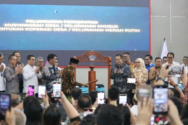 Bupati FDW Hadiri Peluncuran dan Dialog Pembentukan Koperasi Desa/Kelurahan Merah Putih di Provinsi Sulawesi Utara